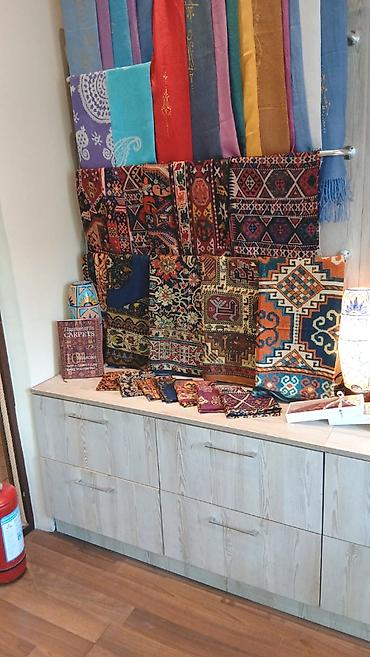 polka satilir: Shopping qalereyasının bağlanması ilə əlaqədar quraşdırılmış mebel — 6