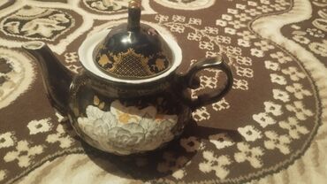отопления центральный: Фарфоровый заварочный чайник с крышкой. - Материал: фарфор. - Цвет и