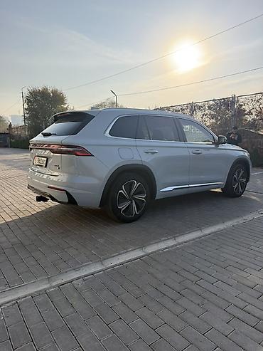 howo v7x: Geely Monjaro: 2022 г., 1.5 л, Автомат, Гибрид, Кроссовер — 3