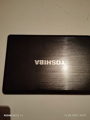 HP: Toshiba Satellite noutbuku Xüsusiyyətlər: - Korpus: qara, fırçalanmış