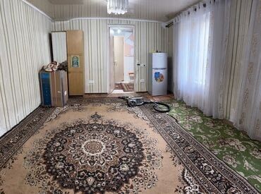 токмок дом квартира: 45 м², 2 комнаты, Подвал, погреб, Забор, огорожен