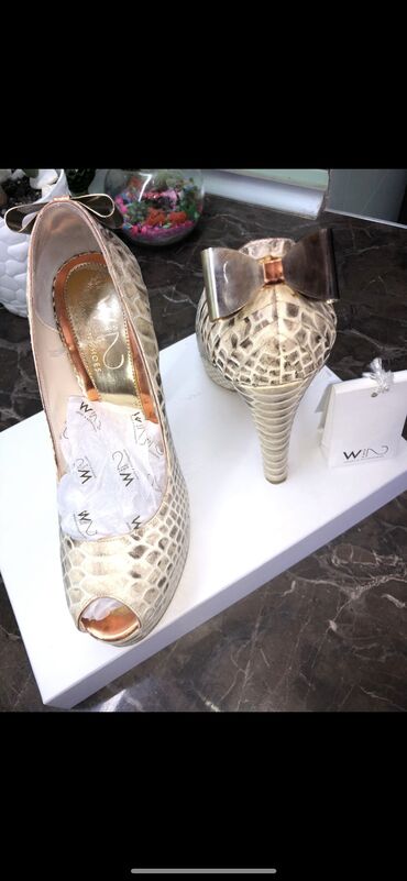 Basanoşka və səndəllər: Ölçü: 37.5, İşlənmiş — 11