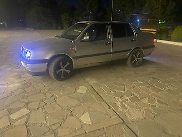 golf mk1: Volkswagen Vento: 1992 г., 1.8 л, Механика, Бензин, Седан — 1