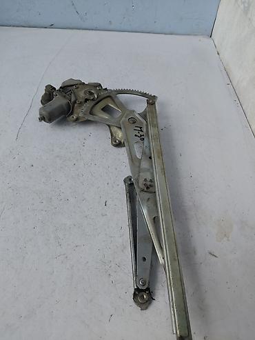 prius 30: Стеклоподъёмник задней правой двери для Toyota Prius (XW30), гибрид — 2