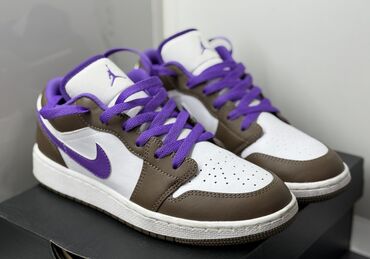Кроссовки и спортивная обувь: Кроссовки, 36.5, Nike, Б/у, цвет - Белый, Самовывоз