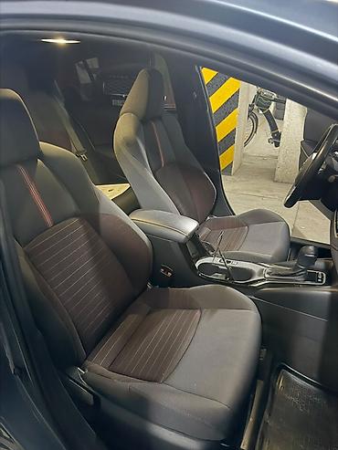 Продажа авто: Toyota Corolla: 2023 г., 1.8 л, Автомат, Гибрид, Седан — 6