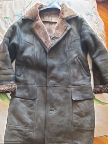 пальто: İtalyanski kisi üçün dublyonlka, teze kimidir, 48-50 ölçülü, dubaydan