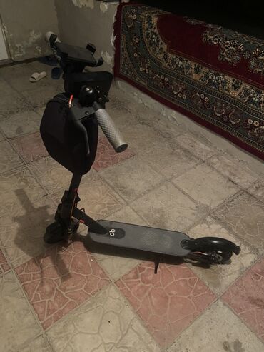 Boşqablar: Elektrik samokat 9", 351 - 500 Vt, 26 - 35 km/s