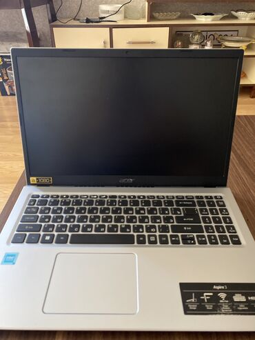 ASUS: Acer komputer 4RAM, 256 SSD, WİN11,problemi yoxdu, yaxşı işleyir, real