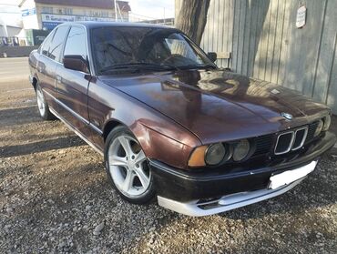 е34 525: BMW 525: 1989 г., 2.5 л, Механика, Бензин, Седан