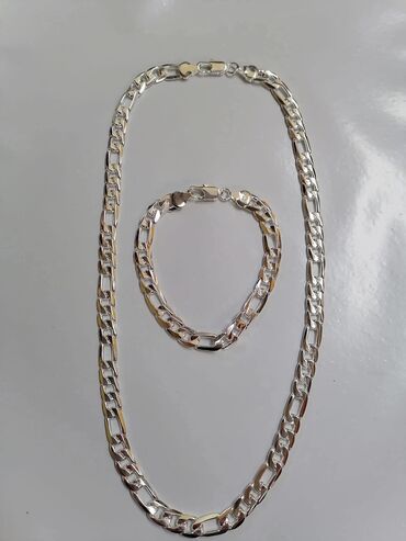 Ogrlice: Komplet ogrlica i narukvica
Cena:2200din na lalafo.rs — 3 Ogrlice: Komplet ogrlica i narukvica
Cena:2200din — 3