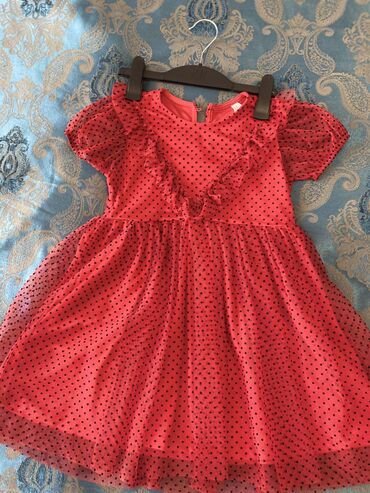 платье на 11 лет: Детское платье, цвет - Красный, Б/у