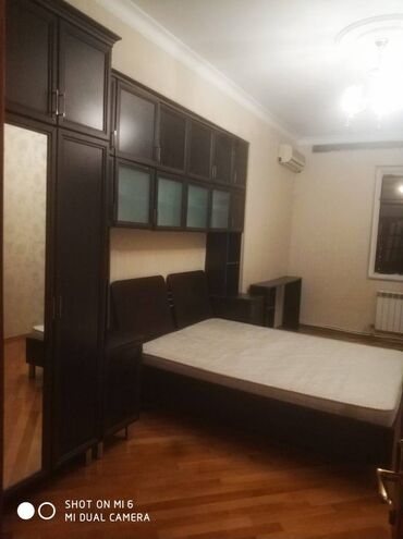 Uzunmüddətli kirayə mənzillər: Nərimanov rayonu Nərimanov metrosunun yaxınlığında, yaşayış sahəsi 90 — 6