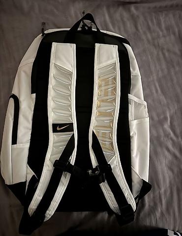 зип худи: Рюкзак Nike Elite (белый/чёрный) - Эргономичные лямки с — 1