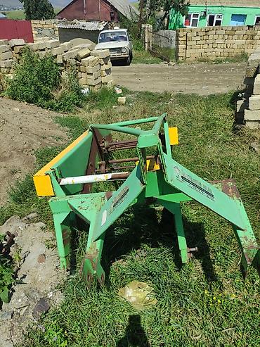 Traktorlar: Lovol 504-B traktor - Güc sinfi: təxmini 50 a.g. (model 504-B) - — 11