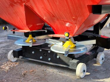 Gübrə səpənlər: Gübrəsəpən 400.500.600.800.1000 Lt tək disk və ikidiskli modelləri — 10