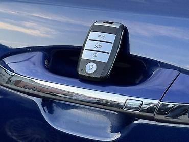 Kia: Kia Optima sedan – tünd mavi rəng, Azərbaycan nömrə nişanı 20-FD-377 — 11