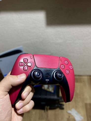 PS5 (Sony PlayStation 5): Sony ps + mk1-astrobot внутри приставки. Два джойстика оригинальные — 4