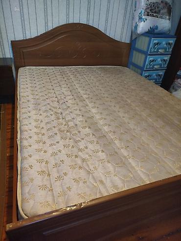 qaradag: İki nəfərlik taxt+matras.Altı dəmir karkaslıdır.Qırığı — 1