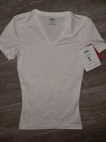 majice na veliko novi pazar: Short sleeves T-shirt, S (EU 48), A-Dress, color - White, Cotton at lalafo.rs majice na veliko novi pazar: Short sleeves T-shirt, S (EU 48), A-Dress, color - White, Cotton