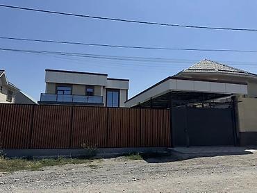 Продажа коттеджей и домов: ПРОДАЕТСЯ просторный 2-этажный дом 📍 Район: Алтын-ордо 🏠 Площадь — 9