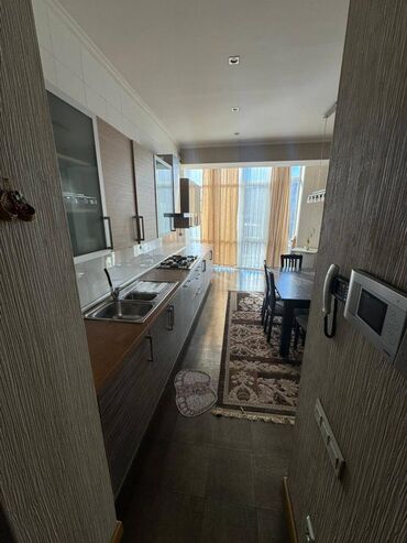 Долгосрочная аренда квартир: 4 комнаты — 5