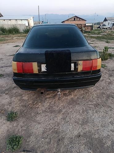 салон машины: Audi 80: 1989 г., Седан — 4
