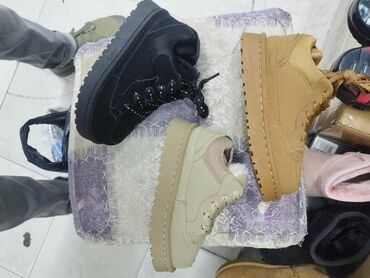 Ugg čizme: Ugg dečije cipele NOVO

Novo
Brojevi 25 do 36

fb Moja Kupovina 1 — 11
