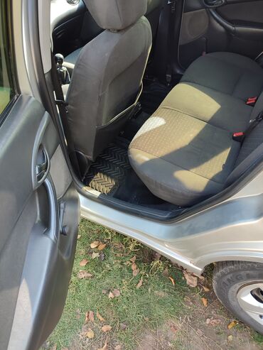 Ford: Ford Focus: 2004 г., 1.8 л, Механика, Дизель, Универсал — 17