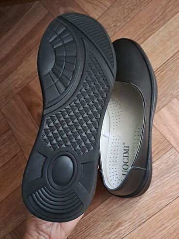 обувь из войлока: Туфли 38, цвет - Черный