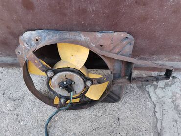 Auto delovi: Dodatni opis Ventilator hladnjaka Lada 2107 Riva sa postoljem broj 1 — 3