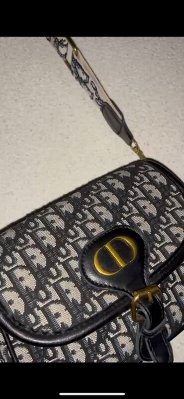 Çantalar: Əl çantası, Dior, İşlənmiş