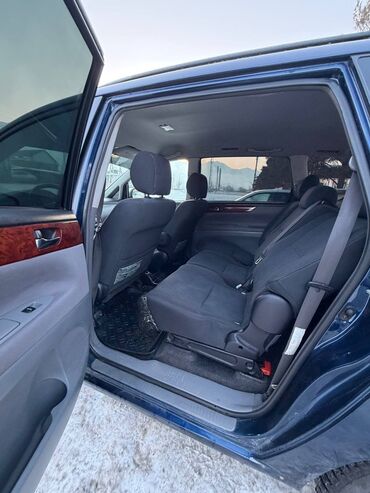 Toyota: Toyota Avensis Verso: 2001 г., 2 л, Механика, Бензин, Минивэн — 11