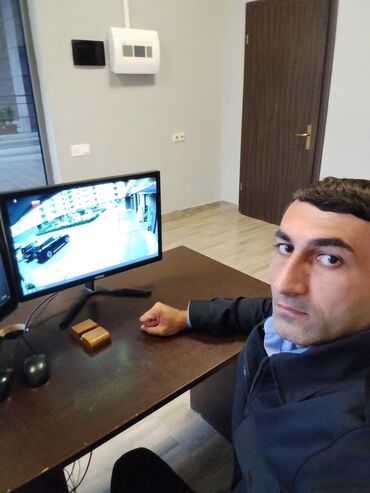 İş axtarıram (rezümelər): Mühafizəçi işi axtarıram, Aral plazada muhafizəçi işləmişəm, tam
