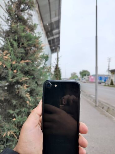 сим карта айфон 4: IPhone 7, Колдонулган, 128 ГБ, Кара, Каптама, 77 %