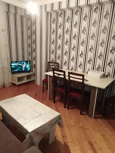 Uzunmüddətli kirayə mənzillər: Kirayə verilir: mebel və texnika ilə təmin olunmuş 1 otaqlı mənzil - — 1