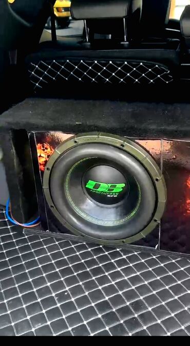 Toyota: Avtomobil üçün subwoofer sistemi - Marka/model: Deaf Bonce Apocalypse