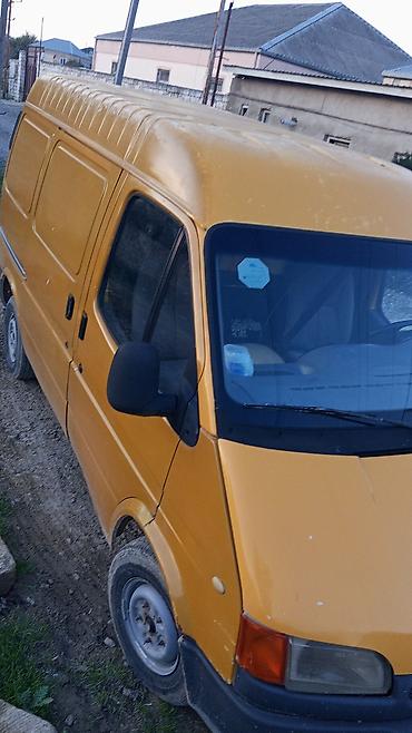 100lt hava kompresoru: Ford Transit: 2.5 l | 1998 il 570000 km Van body type — 6