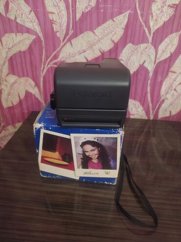 fotoaparat polaroid in Азербайджан | ФОТОАППАРАТЫ: Polaroid fotoaparat 100 manata,köhne modeldir