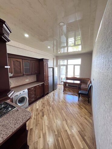 Uzunmüddətli kirayə mənzillər: Nərimanov metrosu Mona Liza restoranın yanında 16 mərtəbəli binanın — 6