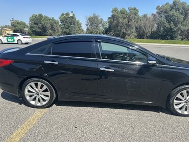 Hyundai: Hyundai Sonata: 2.4 l | 2010 il Sedan — 5