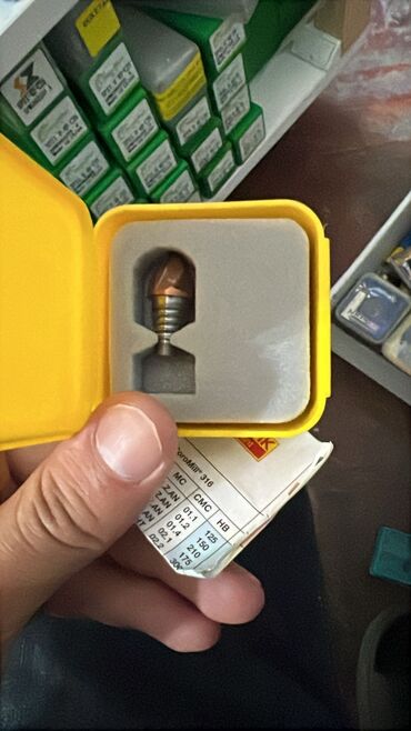 İstehsal avadanlığı: Dəzgah alətləri və kəsici lövhəciklər (freze və torna üçün) — 39