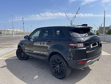 start stop: Range Rover Evoque, qara rəng, 5 qapılı premium kompakt SUV. Əsas — 5