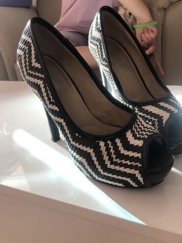 sandale za devojke: Sandals, 37