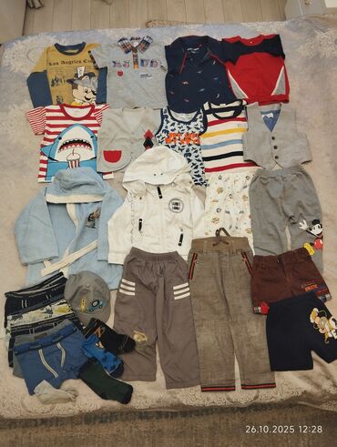 для мальчика 3: Комплект, цвет - Белый, Б/у