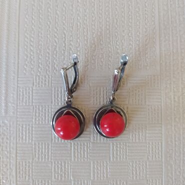 Zərgərlik dəstləri: Dəstə daxildir: Üzük, Sırğa -da lalafo.az — 4 Zərgərlik dəstləri: Dəstə daxildir: Üzük, Sırğa — 4