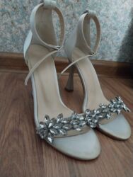 Basanoşka və səndəllər: Ölçü: 36, rəng - Gümüşü, İşlənmiş