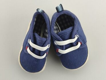 wysokie buty bez obcasa: Buciki niemowlęce, 18, stan - Dobry
