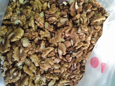 Сухофрукты, орехи, снеки: Очищенные грецкие орехи