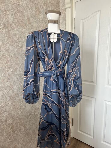 вещи бу купить: Brend magazadan alinib. 2 defe geyinilib. Ideal veziyyetdedir. Beden